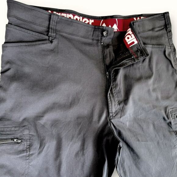 Wrangler Outdoor Flex Performance Zip Cargo Shorts Stretch Men Size 42 Off Black - Picture 7 of 12